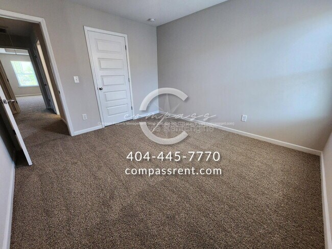 Building Photo - 206 Lyndon Wy NW