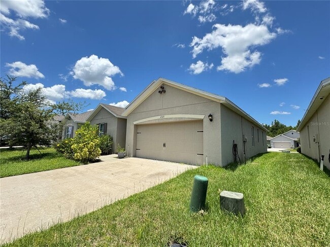 Building Photo - 2323 Silverview Dr