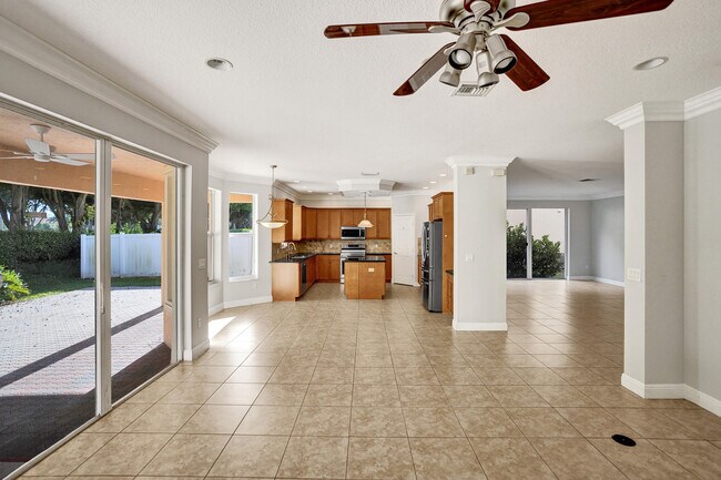 Building Photo - 2804 Shaughnessy Dr