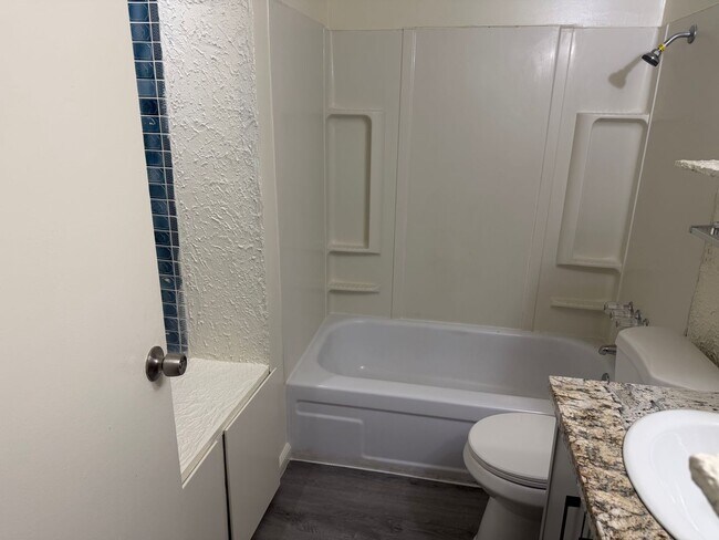 Building Photo - 2 Bedroom 1 Bath In Central Las Vegas