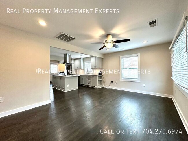 Building Photo - 1434 Orvis St