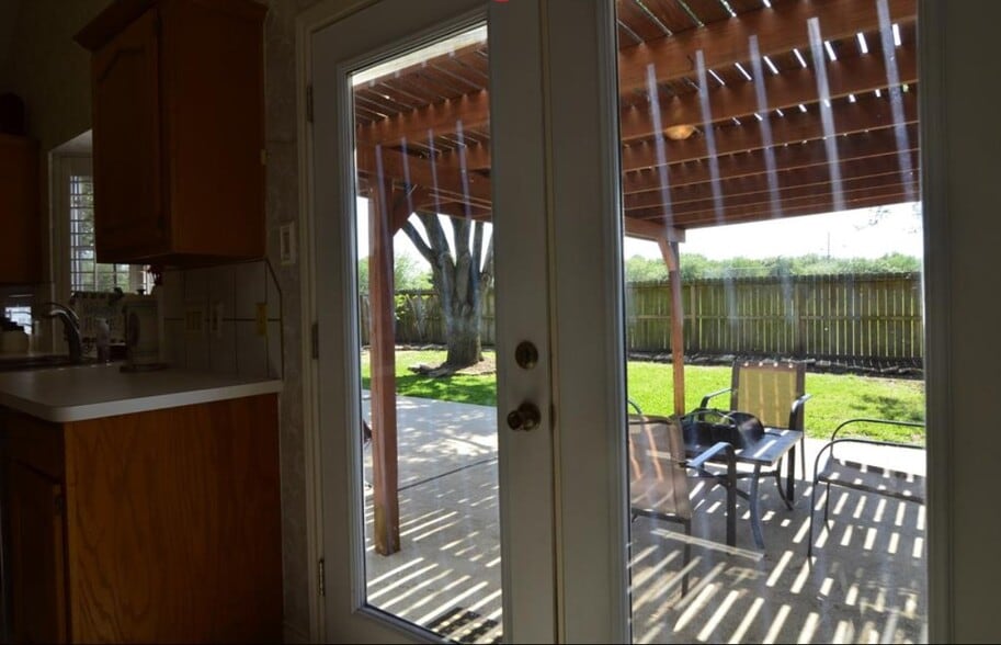 Building Photo - 2922 Double Lake Dr