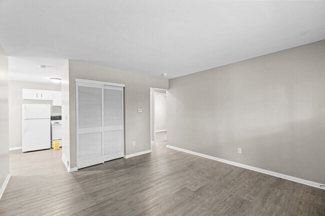 Building Photo - 1549 Oakland Park Ave