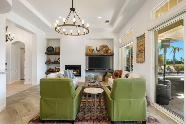 Building Photo - 96 Vía Bella