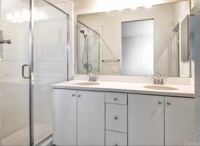 Building Photo - 928 E Twill Ct