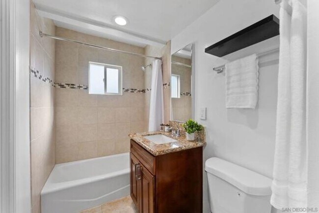 Building Photo - 8420-8424 Dallas St