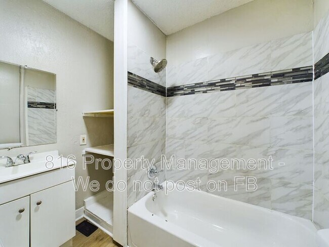 Building Photo - 6931 Agnes Ave