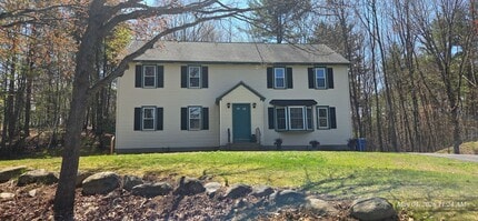 Building Photo - 3 Bedroom, 1.5 bath Condex in North Londonderry