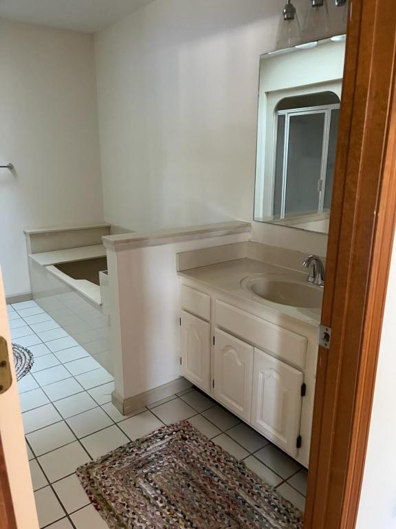 Building Photo - 3 Bayberry Cir