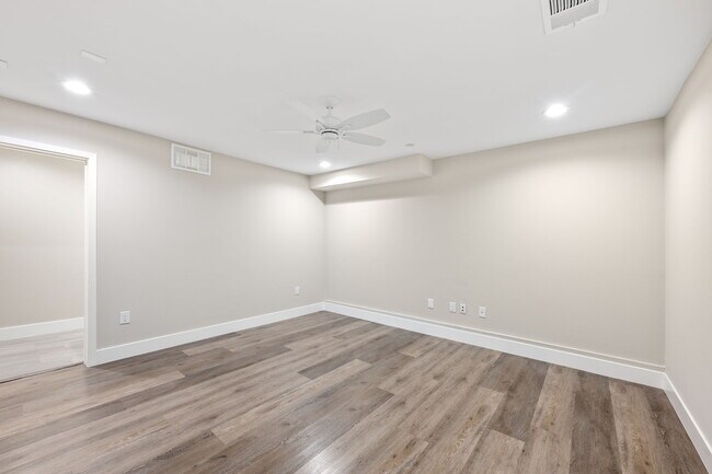 Building Photo - 4374 Paxton Pl
