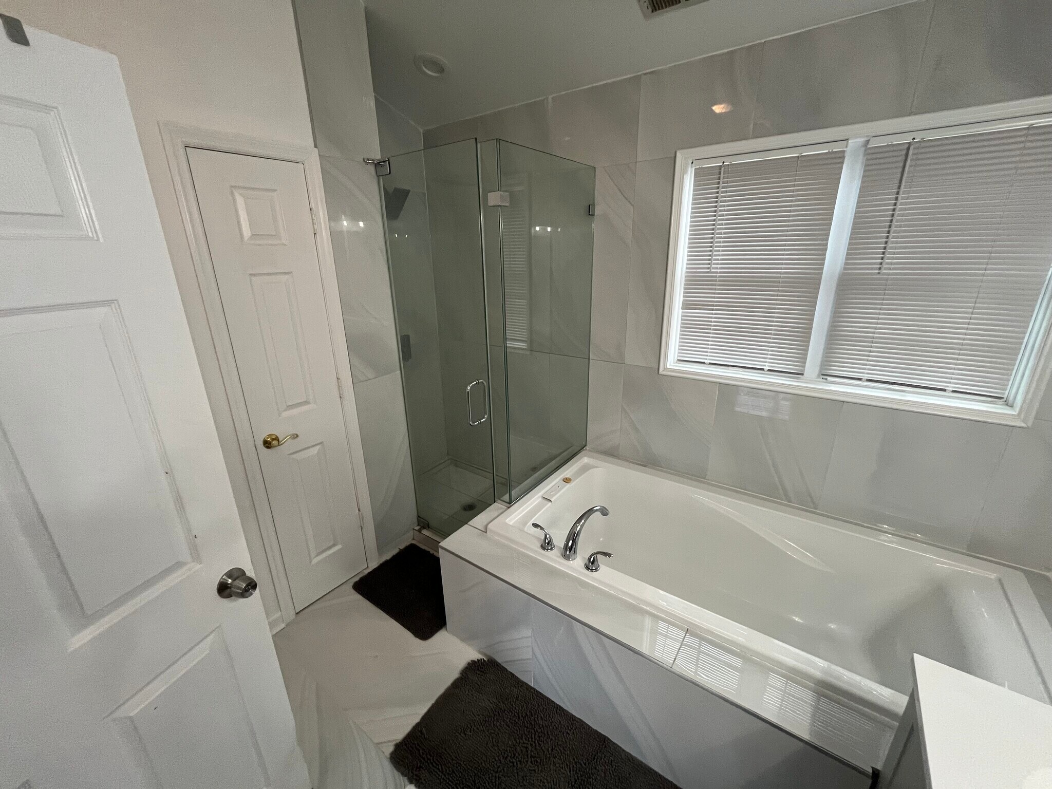 Building Photo - 308 Hamilton Pl