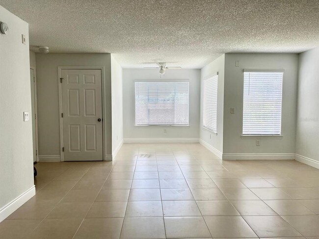 Building Photo - 2218 Grand Cayman Ct