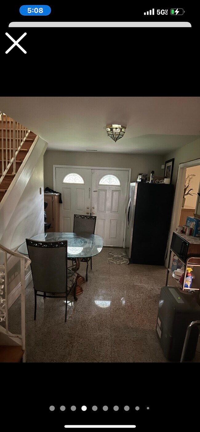 Building Photo - 2861 Headland Dr