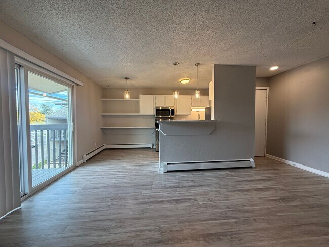 Building Photo - Fully renovated 1-bedroom condo in Norwood!