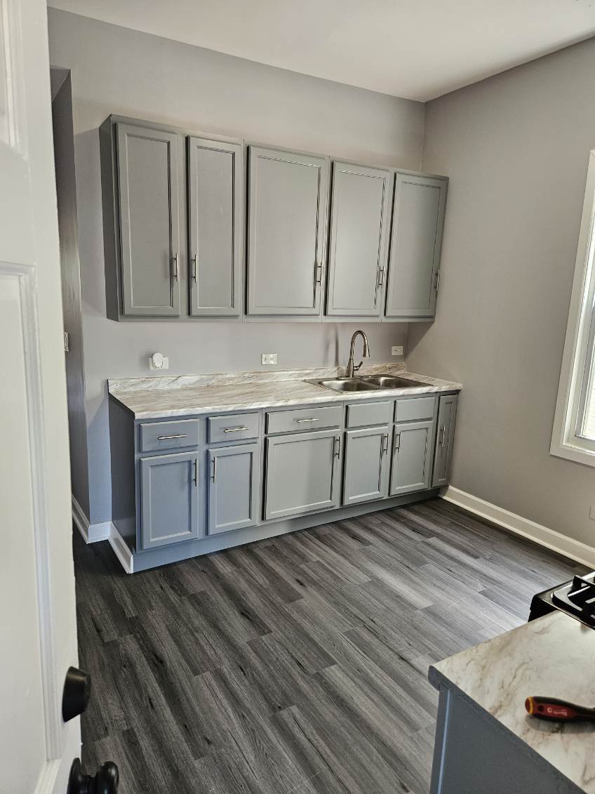 Building Photo - 8020 S Coles Ave