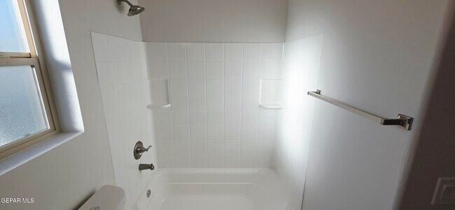 Building Photo - 4007 Tyler Ave