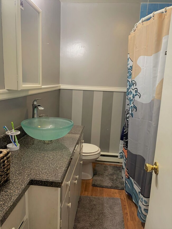 Building Photo - Bungalow style home off of Staples Mill on...