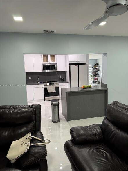 Building Photo - 12525 SW 187th Ter