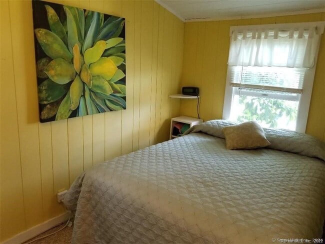 Building Photo - 212 Cedar Rd