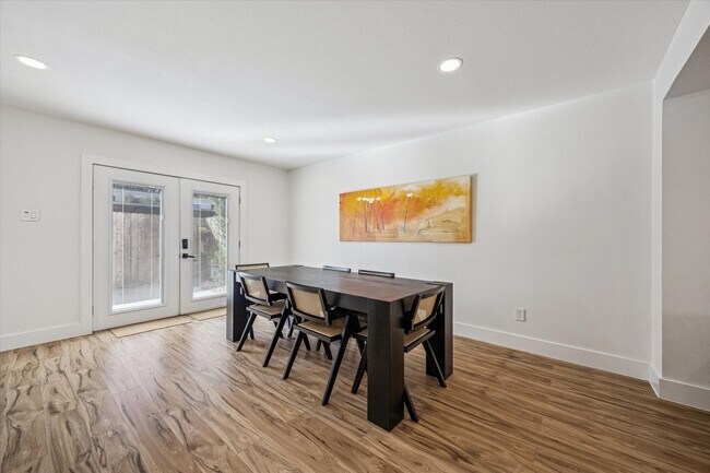 Building Photo - 13062 Trail Hollow Dr