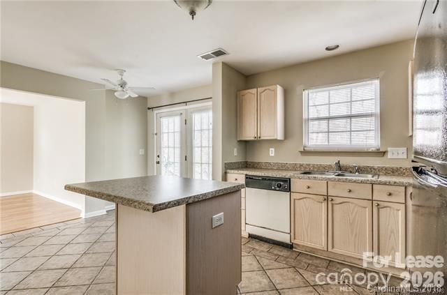 Building Photo - 12624 Cardinal Woods Dr