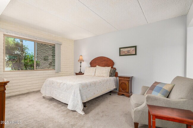 Building Photo - 13607 N Hamilton Dr