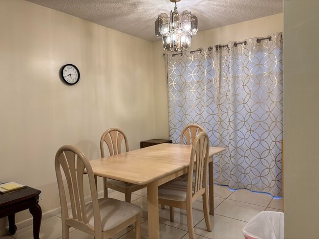 Building Photo - 24 Golfs Edge