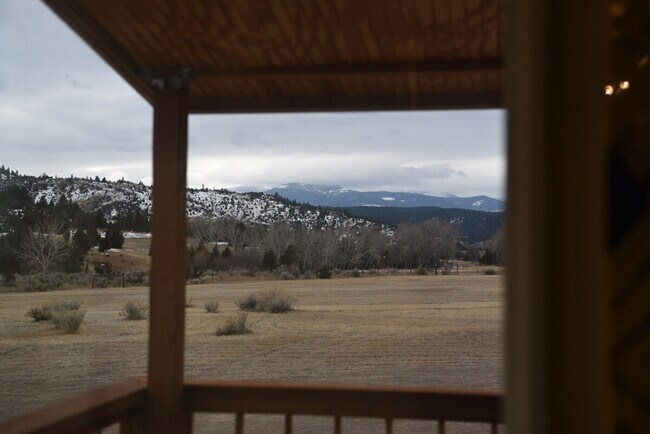 Building Photo - 759 MT-2