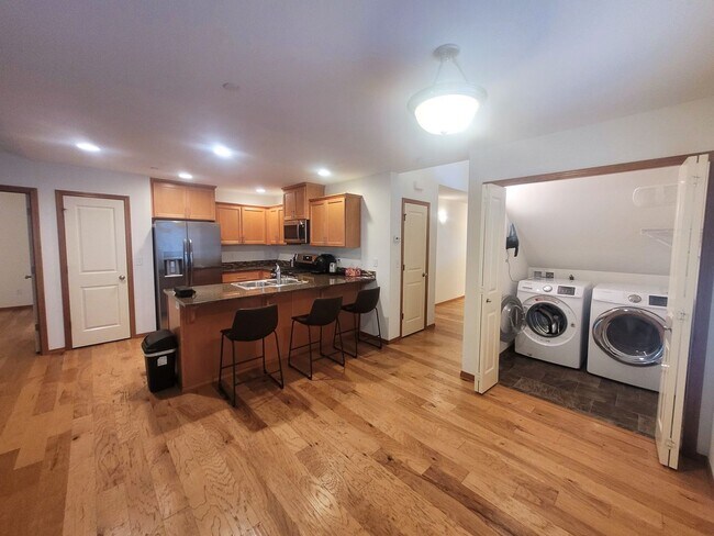 Building Photo - Three Bedroom House In Cordata - Kodiak