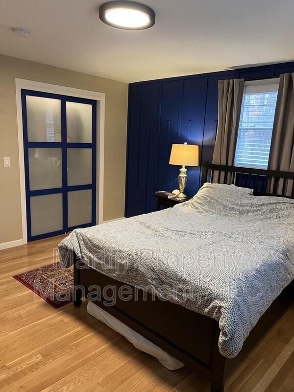 Building Photo - 27 Burlington Rd