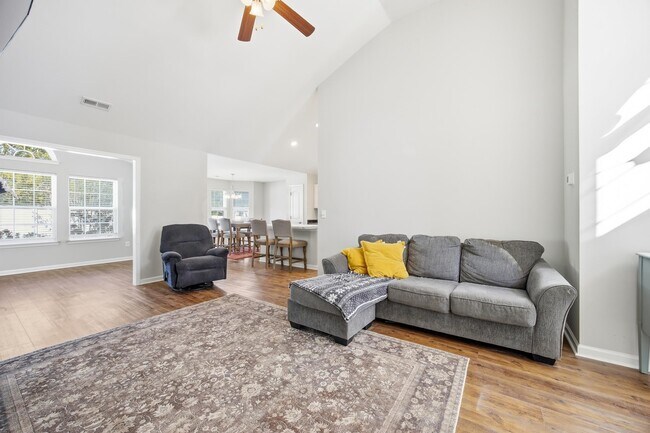 Building Photo - 82 Palmetto Green Dr