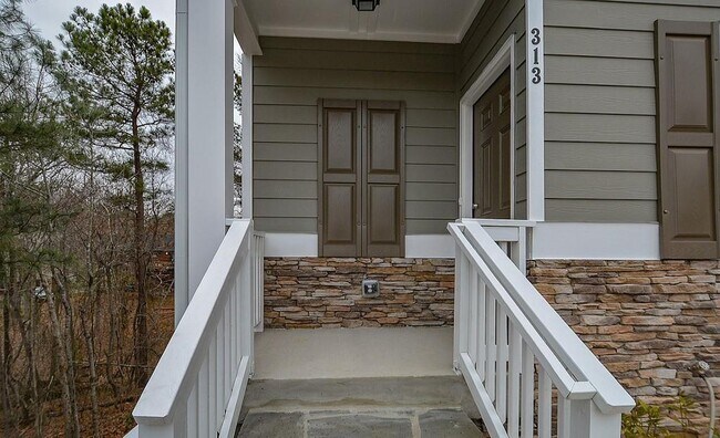 Building Photo - 313 Woodson Way