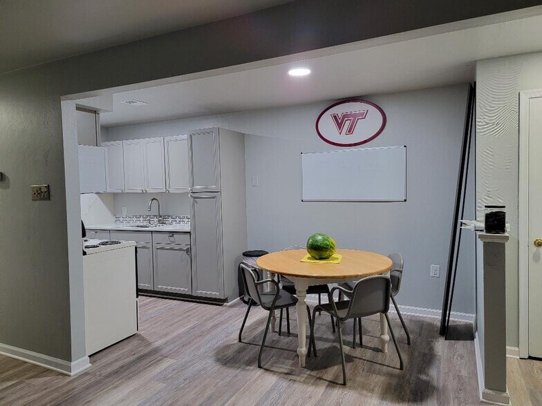 Building Photo - 1000 Progress St NW