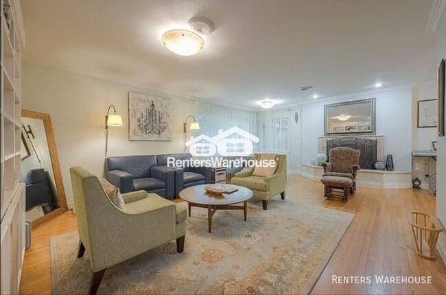 Building Photo - 5203 Chesapeake Way