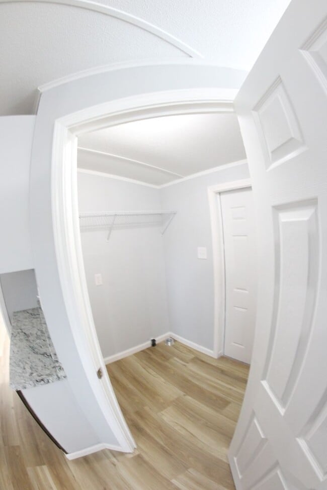 Building Photo - 7025 Ottis Ln