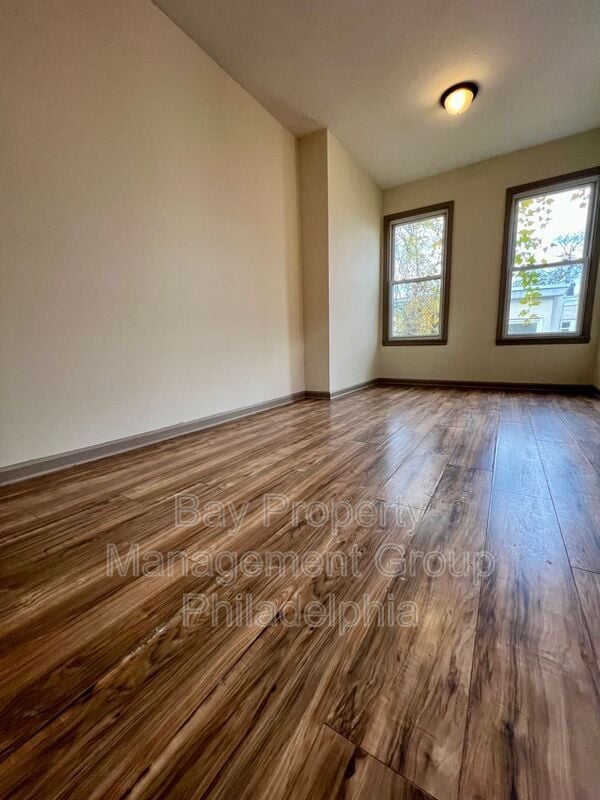 Building Photo - 1631 Edgley St