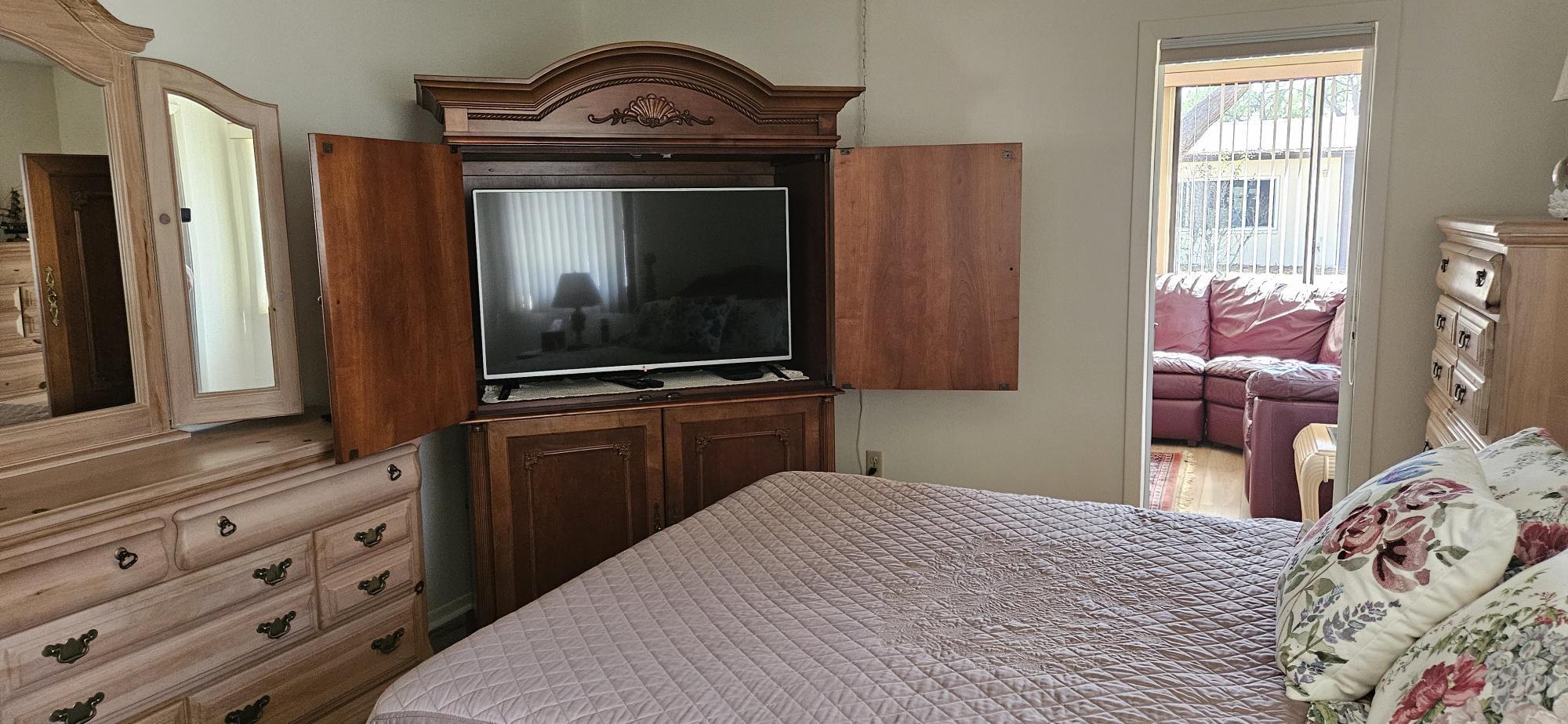 Building Photo - 6215 Green View Cir