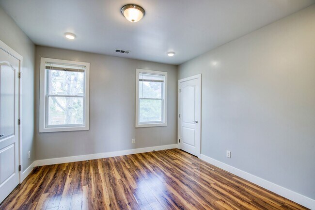 Building Photo - Jyoty