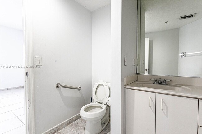 Building Photo - 17405 NW 75th Pl