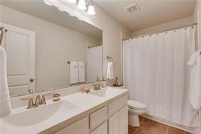 Building Photo - Another chance to own this warm and inviti...