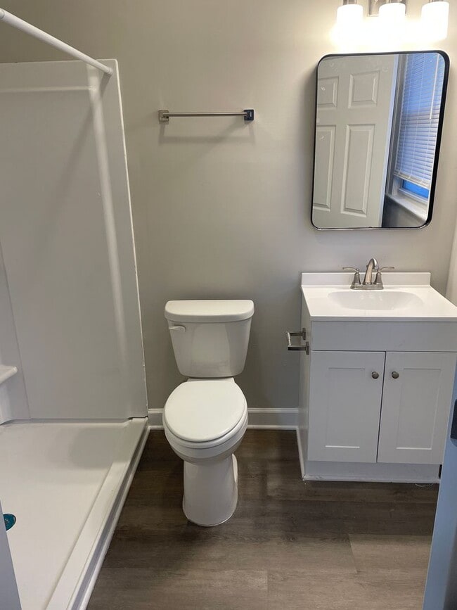 Building Photo - 2412 N Cleveland Ave