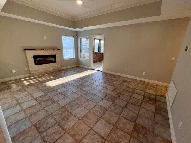 Building Photo - 4 Ridgeview Ln