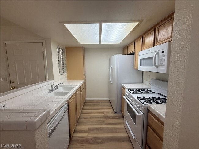 Building Photo - 1900 Rio Canyon Ct