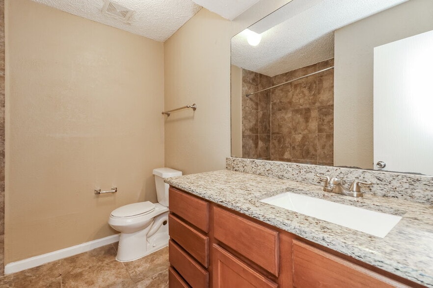 Building Photo - 7609 Ripple Creek Ct