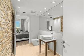 Building Photo - Alton Court, Miami Beach, FL 33139 - 2 BR 2 BA condo