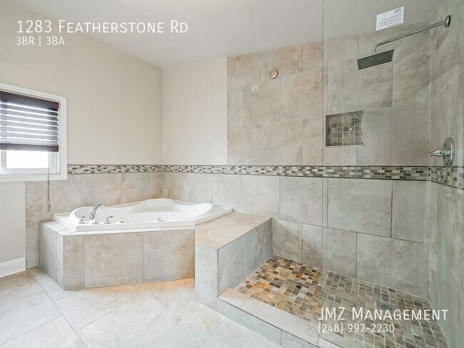 Building Photo - 1283 Featherstone Rd