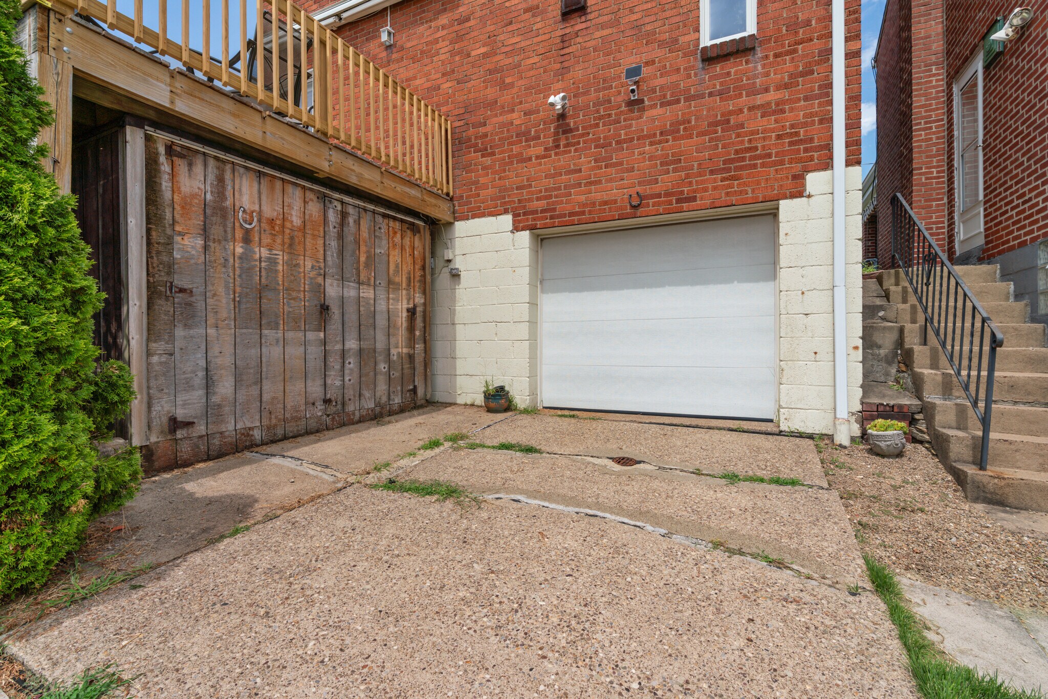 Building Photo - 802 Dunster St