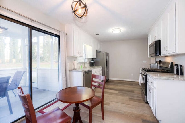 Building Photo - 1060 Washington Ave