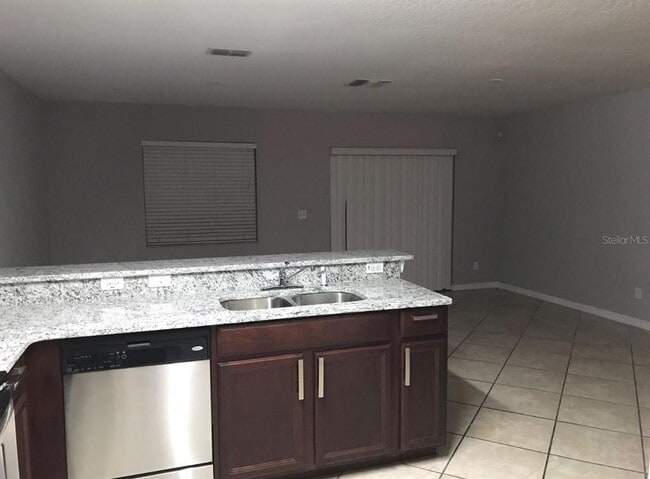Building Photo - 308 Artisan St