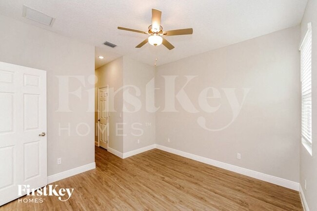 Building Photo - 3120 Halsey Ave SE